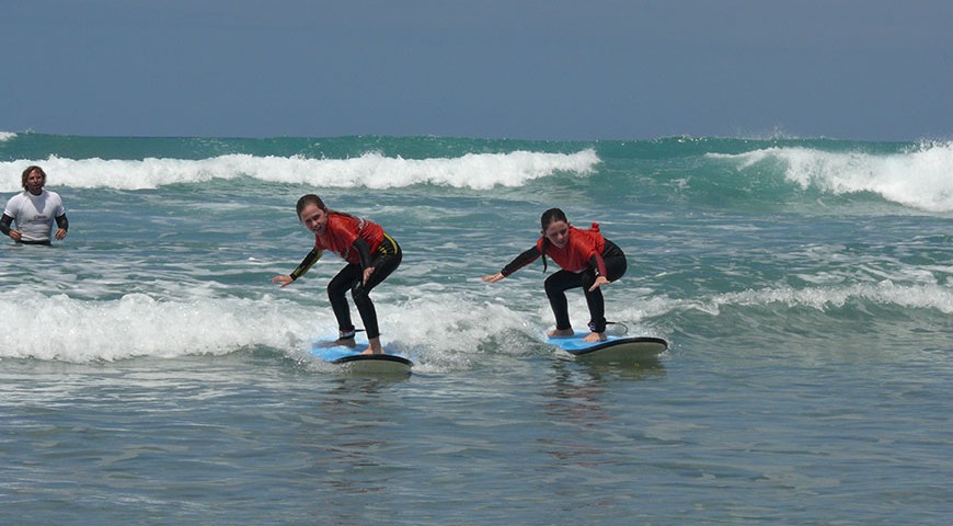 1468858863 curso de surf para ninos en famara lanzarote 2.jpg