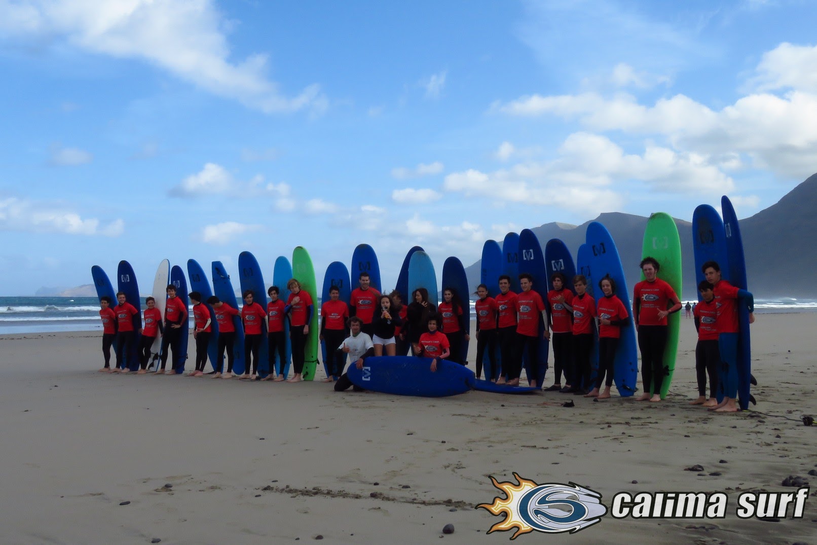 Vente de viaje de fin de curso a surfear a Lanzarote